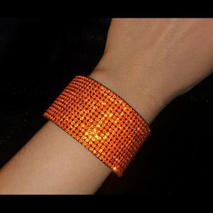Shining orange bracelet 🧡🧡🧡